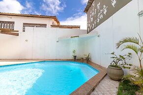 IP01 Casa 5 Suítes a 100m da Praia