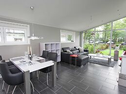Light Bungalow With Dishwasher, Near Maastricht