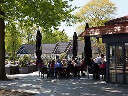 Wooden Chalet With Dishwasher, Near Maastricht