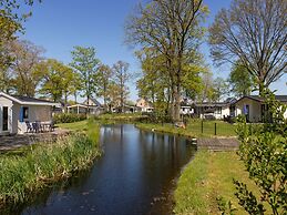 Wooden Chalet With Dishwasher, Near Maastricht