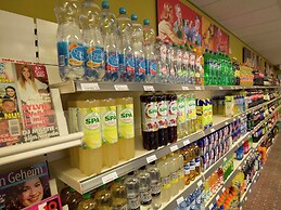 Wooden Chalet With Dishwasher, Near Maastricht