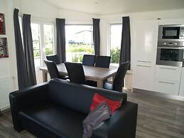 Well-kept Chalet not far From the Biesbosch
