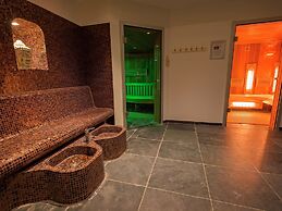 Modern Villa 30km From Maastricht