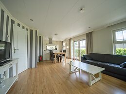 Well-kept Chalet not far From the Biesbosch