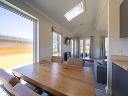 Well-kept Chalet not far From the Biesbosch