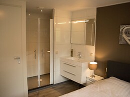 Modern, Spacious, Detached Holiday Home, Near Alkmaar