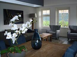 Holiday Home Built in Zaanse Style, Near Alkmaar