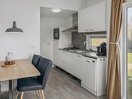 Modern Chalet With Dish Washer, Near Domburg