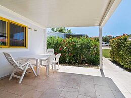 Family Escape Near Pula Beach