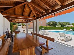 Classy Mobile Home in Banjole With Garden