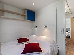 Classy Mobile Home in Banjole With Garden