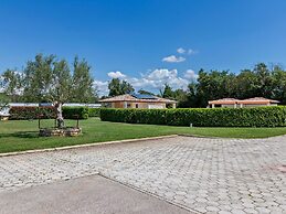 Classy Mobile Home in Banjole With Garden