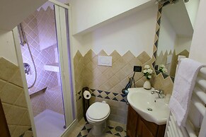 Peaceful Villa in Montefiascone with Hot Tub