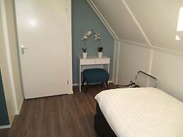 Detached Holiday Home on the Markermeer near Amsterdam