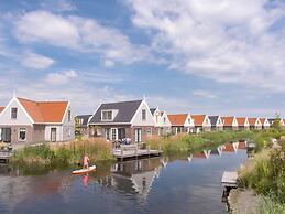 Detached Holiday Home on the Markermeer near Amsterdam