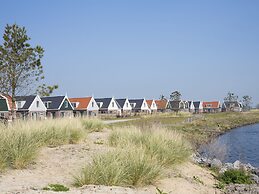 Detached Holiday Home on the Markermeer near Amsterdam