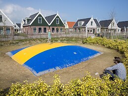 Detached Holiday Home on the Markermeer near Amsterdam