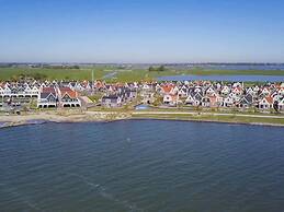 Detached Holiday Home on the Markermeer near Amsterdam