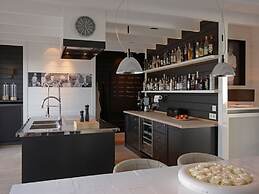 Waterfront Holiday Home in Heeg with Hot Tub