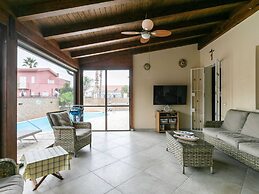 Belvilla by OYO Villa Kiara