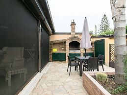 Belvilla by OYO Villa Kiara