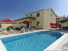 Villa in Vodnjan With Private Swimming Pool