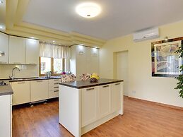 Villa in Vodnjan With Private Swimming Pool