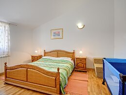 Rustic Villa in Vodnjan With Private Pool