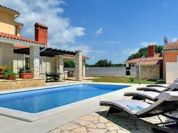 Rustic Villa in Vodnjan With Private Pool