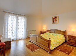 Rustic Villa in Vodnjan With Private Pool
