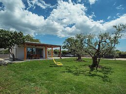 Modern Holiday Home With Enclosed Garden