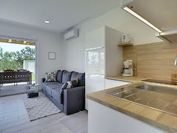 Modern Holiday Home With Enclosed Garden