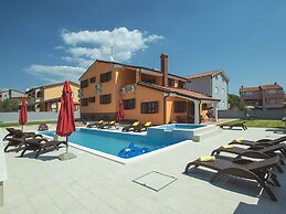 Villa in Pula With sea Beach