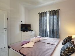 Modern Holiday Home With Pool in Medulin