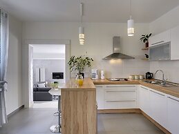 Modern Holiday Home With Pool in Medulin