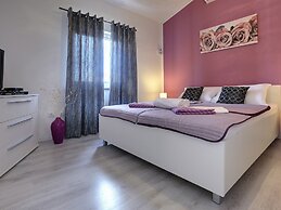 Modern Holiday Home With Pool in Medulin