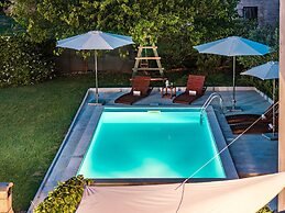 Apartment With Private Pool in Pula