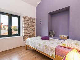 Apartment With Private Pool in Pula