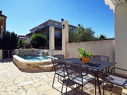 Modern Villa With Swimming Pool