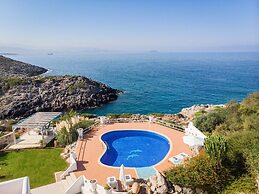 Luxury Villa With Amazing Sea Views, Private Pool, Near the Beach
