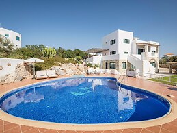 Luxury Villa With Amazing Sea Views, Private Pool, Near the Beach