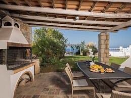 Luxury Villa With Amazing Sea Views, Private Pool, Near the Beach