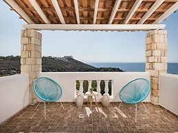 Luxury Villa With Amazing Sea Views, Private Pool, Near the Beach