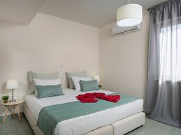 Luxury Villa With Amazing Sea Views, Private Pool, Near the Beach