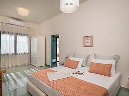 Luxury Villa With Amazing Sea Views, Private Pool, Near the Beach