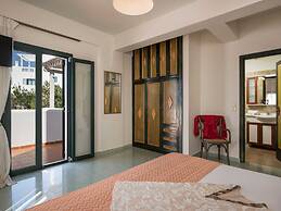 Luxury Villa With Amazing Sea Views, Private Pool, Near the Beach