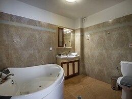 Luxury Villa With Amazing Sea Views, Private Pool, Near the Beach