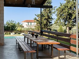 Luxury Villa With Breakfast Included, Near Sea and City, Ping Pong, Ch