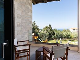 Luxury Villa With Breakfast Included, Near Sea and City, Ping Pong, Ch