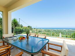 Secluded Villa w Private Pool, Children Play Area, Pool Table, BBQ & S